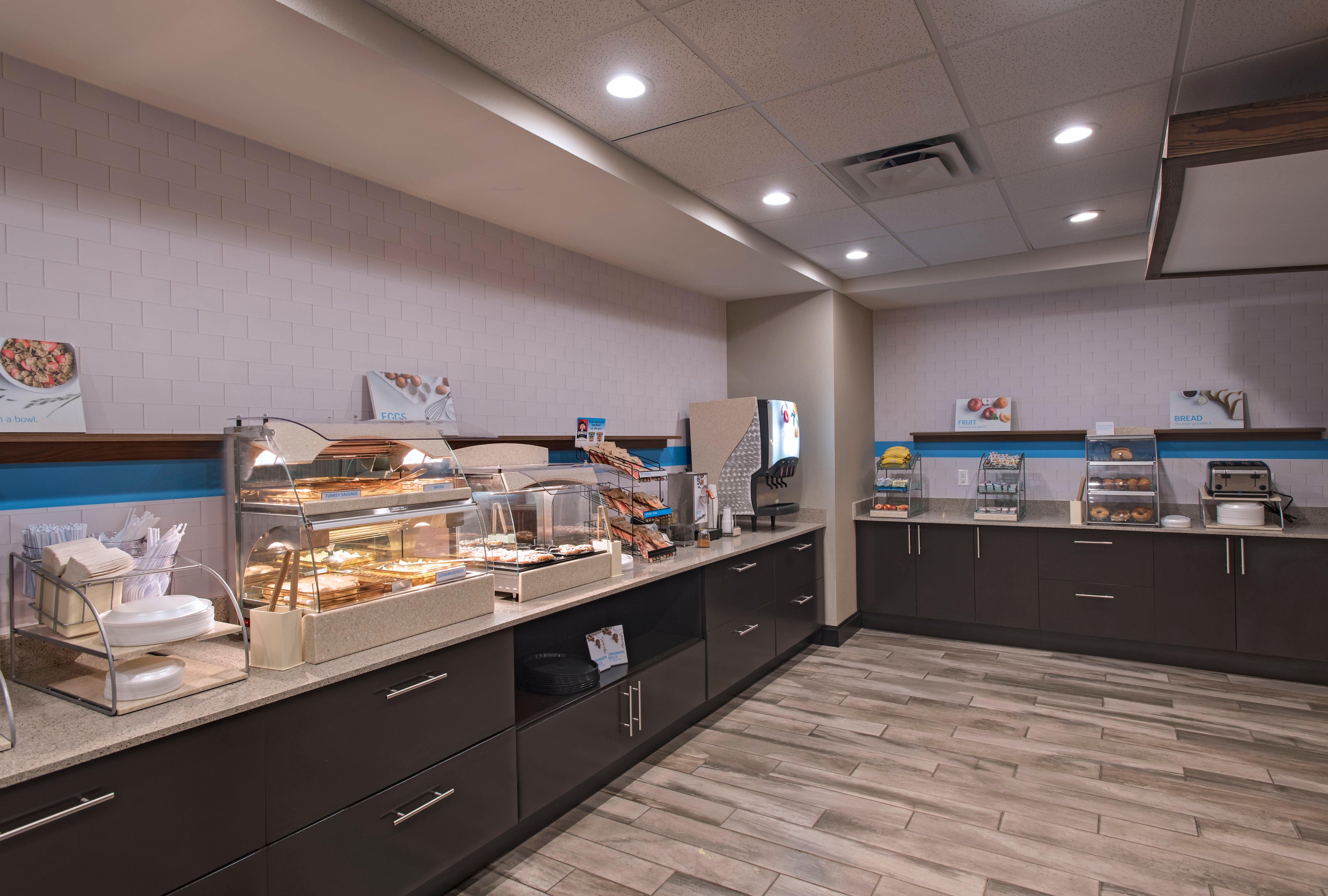 Holiday Inn Express & Suites Austin Nw - Four Points By Ihg Exterior photo
