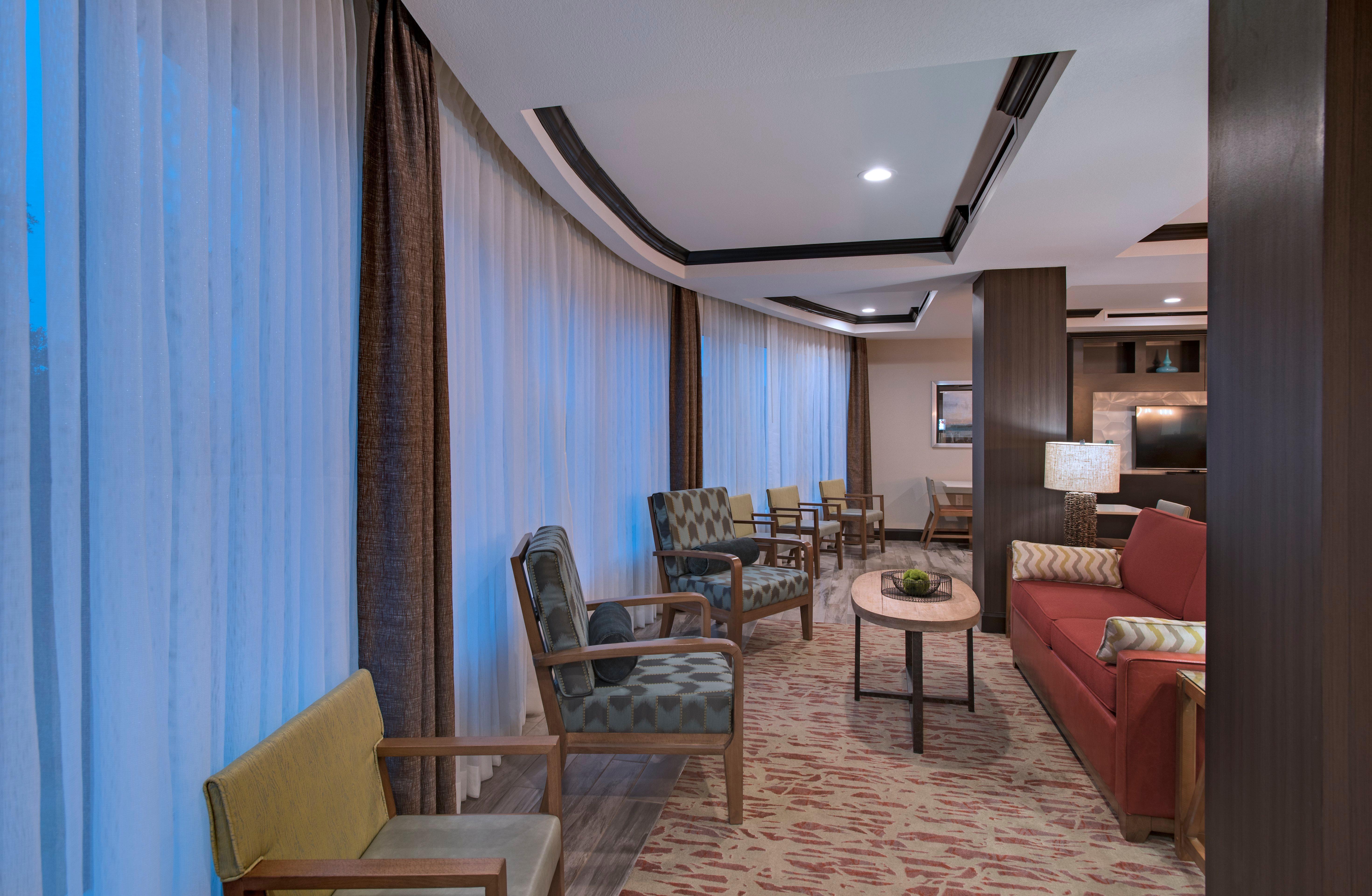 Holiday Inn Express & Suites Austin Nw - Four Points By Ihg Exterior photo
